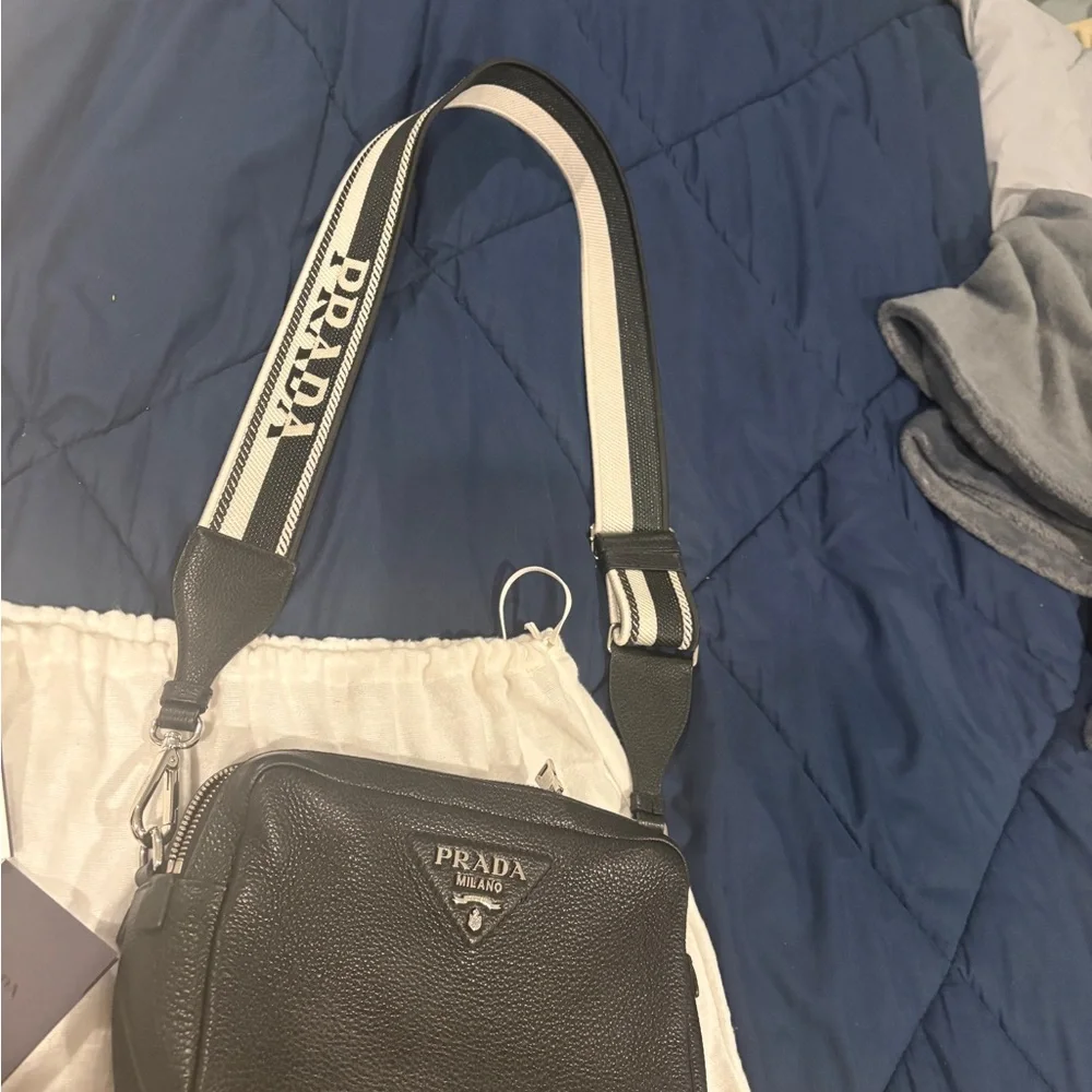 Prada Black Bag - Picture 3 of 16